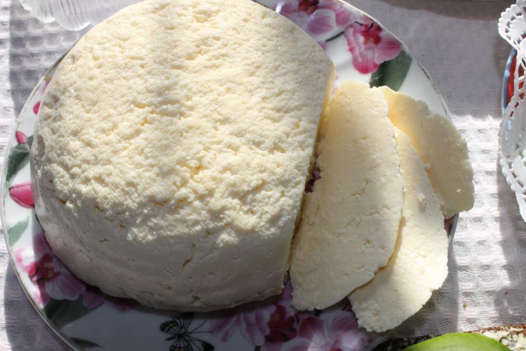 приготовить домашний сыр